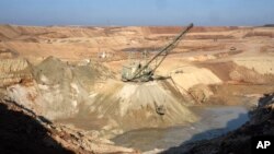 Ukraine, US Sign Minerals Agreement Creating Reconstruction Investment Fund