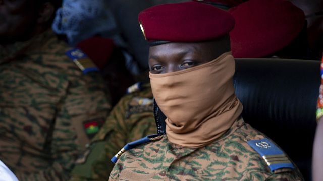 Thousands of people rally in support of Burkina Faso’s transitional president
