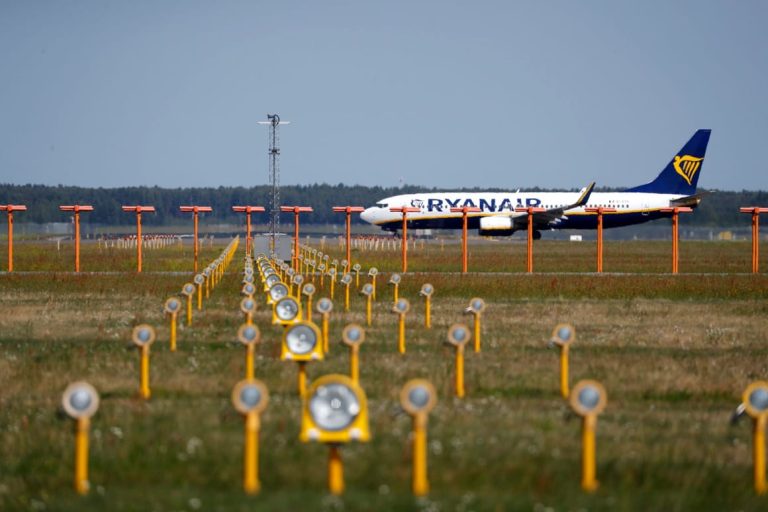 Ryanair could stop buying Boeing if Trump tariffs bite, CEO warns