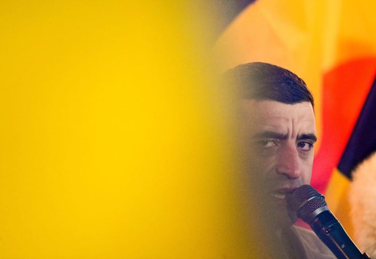 Meet George Simion, the hard-right Romanian election winner … who’s banned from Ukraine