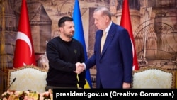 Zelenskyy Says Ready To Meet Putin In Turkey, But Insists On May 12 Cease-Fire
