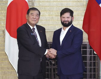 Japan, Chile leaders reaffirm free trade importance amid US tariffs