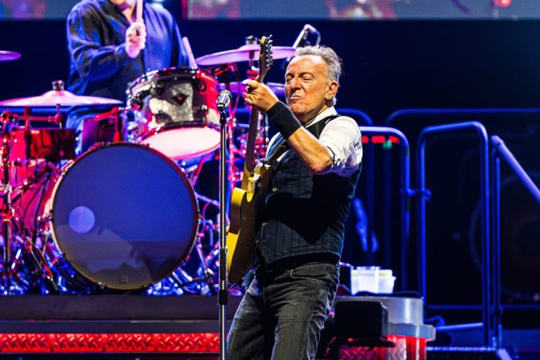‘Corrupt, incompetent and treasonous’: Springsteen eviscerates Trump and Musk
