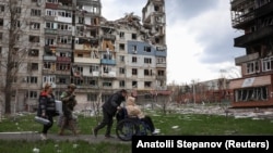 Kremlin Says Russia, Ukraine ‘Yet To Agree’ On More Peace Talks As 2 Killed In Strikes On Donetsk
