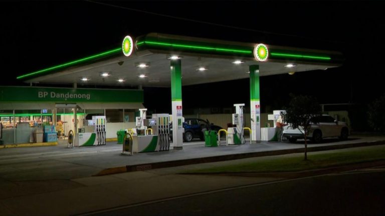 Woman attacked with machete during attempted carjacking at petrol station in Dandenong, Melbourne
