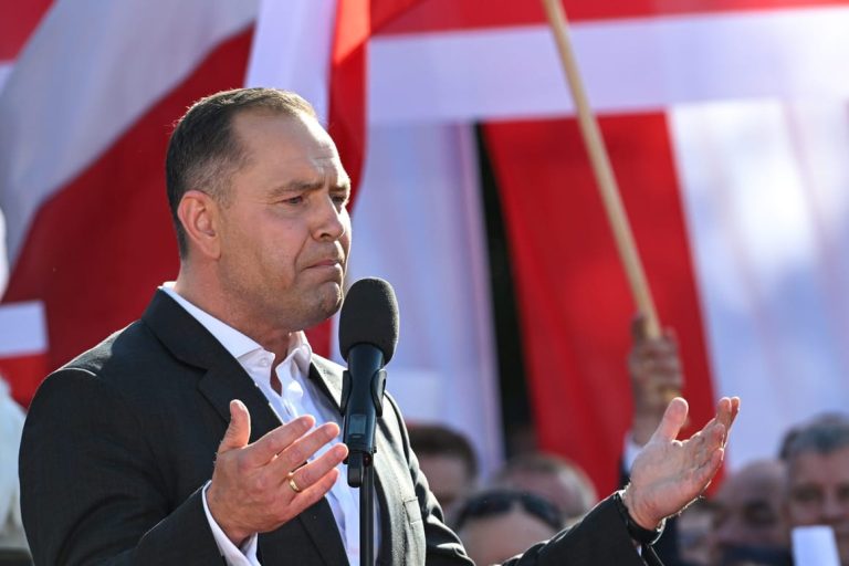 Nationalist moves ahead in Polish presidential election