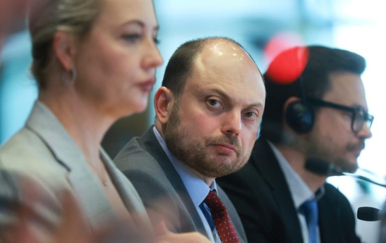 Russia’s opposition talking with Ukraine behind the scenes, top dissident says