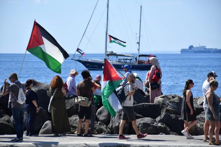 Israeli military ordered to block aid flotilla carrying Greta Thunberg