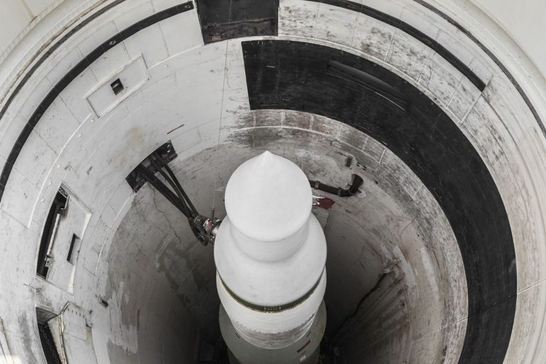 Ukraine in a bind as Russia moves into Dnipropetrovsk