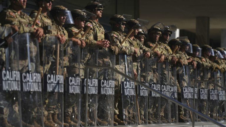 How Veterans Are Reacting to Marine Deployment in L.A.