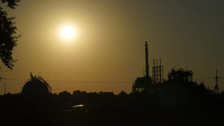 As Federal Oversight Unwinds, States Become Battlegrounds for Environmental Data