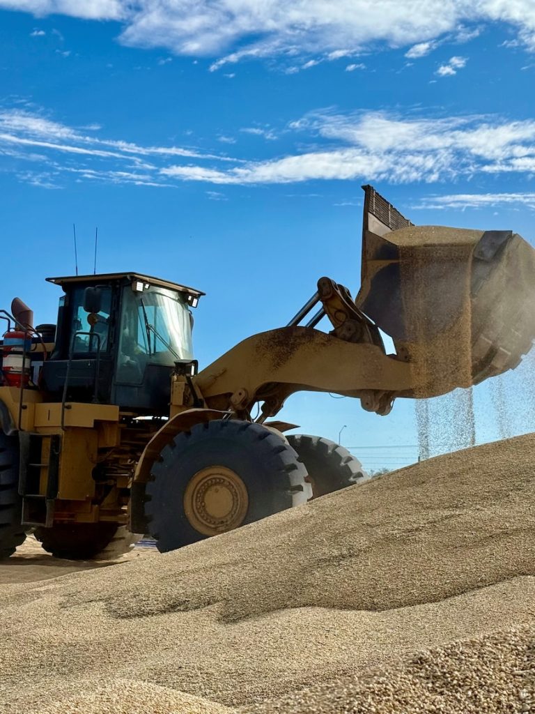 Historic wheat shipment ends CBH’s 85-year export monopoly at WA port