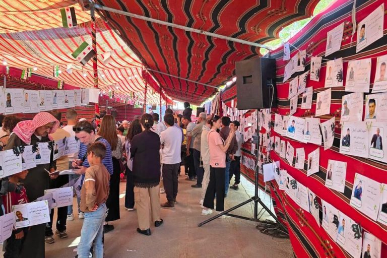 Truth tents: “Talking about what Syrians need right now” 
