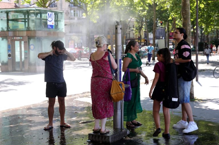 Canicule : Marine Le Pen promet un “grand plan d’équipement de climatisation”