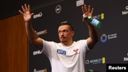 Usyk Knocks Out Dubois In Fifth Round To Reclaim Undisputed Heavyweight Title