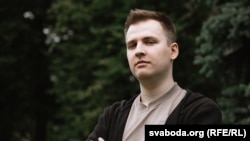 Brother Of Imprisoned RFE/RL Journalist Ihar Losik Escapes Belarus After Trial
