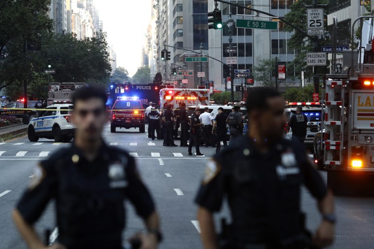 2 dead after shooting at Manhattan office building that houses NFL, Blackstone