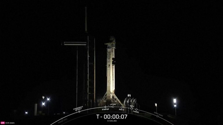 SpaceX launches 21 Starlink satellites into low Earth orbit