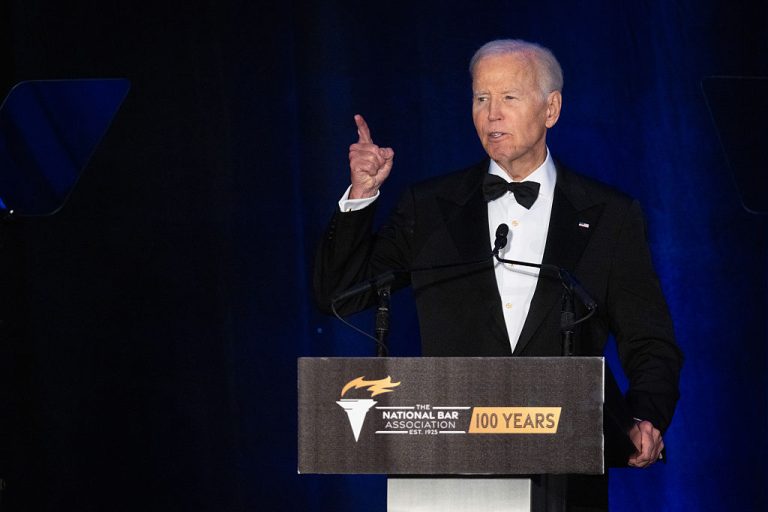 Biden warns of “dark days” under Trump in Chicago speech
