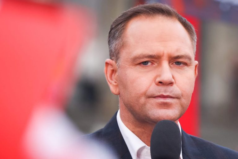 Poland faces years of political deadlock under new president