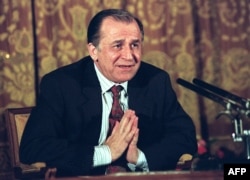 Ion Iliescu, Romania’s First Postcommunist Leader, Dies At 95