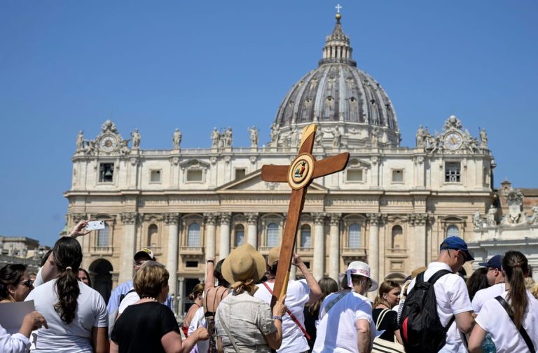 Vatican under fire for alleged money-laundering dodge
