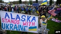 Anxiety Grips Kyiv And Brussels Ahead Of Trump-Putin Summit In Alaska
