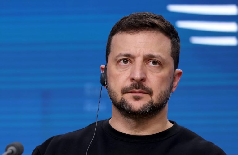 Ukraine ‘is counting on America,’ Zelenskyy tells Trump before ‘high stakes’ summit