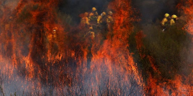 Climate change: Southern Europe scorched by flames and extreme heat