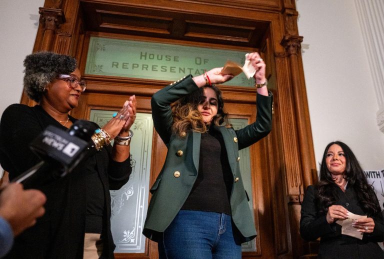“Who’s ready to tear up this slip?”: Texas Democrats reject police escorts