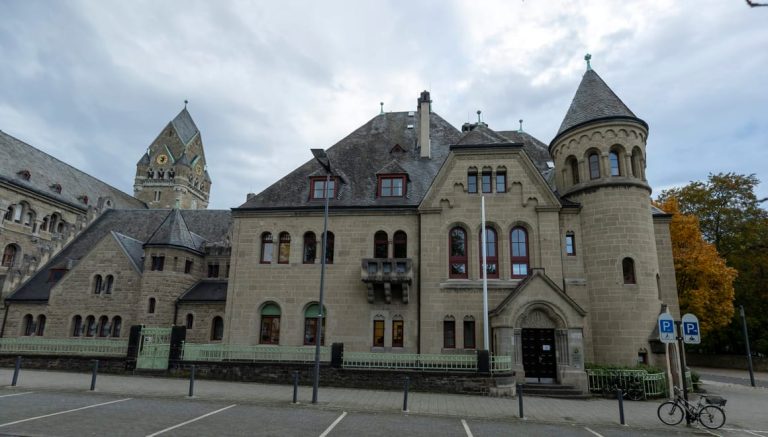 Germany charges US citizen with spying for China