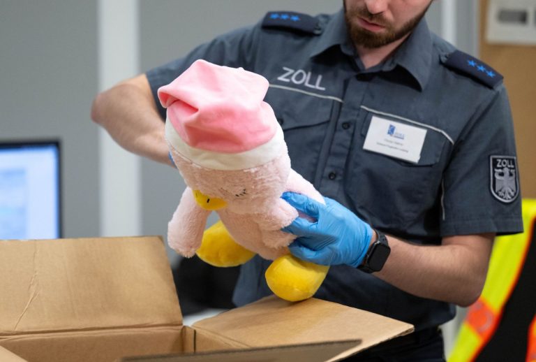 EU report: Majority of seized illegal goods come from China