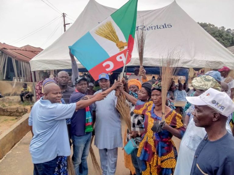 Kogi: Hundreds Of PDP, ADC Supporters Join APC In Yagba West