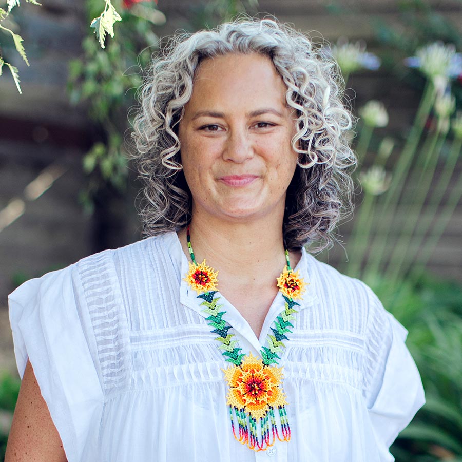 Abby Reyes, a relative of a victim of kidnapping by the FARC in Colombia, testifies before the Special Jurisdiction for Peace (JEP). Photo: portrait of Abby Reyes in 2024.