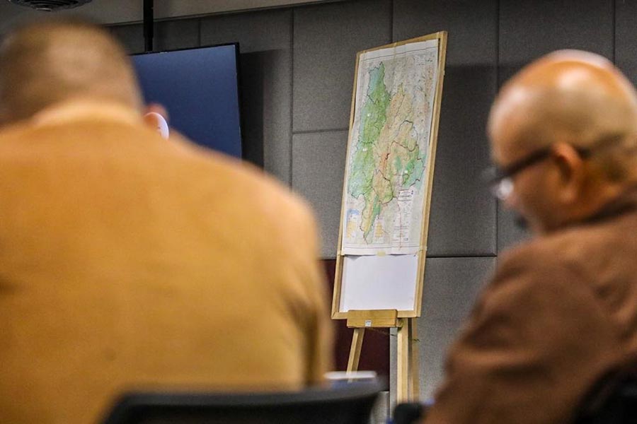 Former FARC members testify before Colombia's Special Jurisdiction for Peace (JEP) in a kidnapping case.