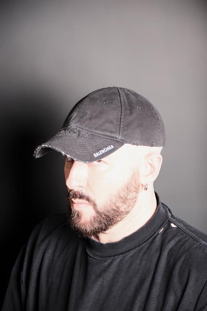 Demna’s thread between streetwear and haute couture
