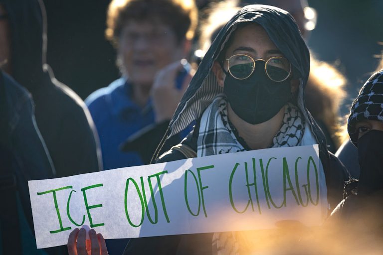 Trump threatens Chicago with his new “Department of WAR”