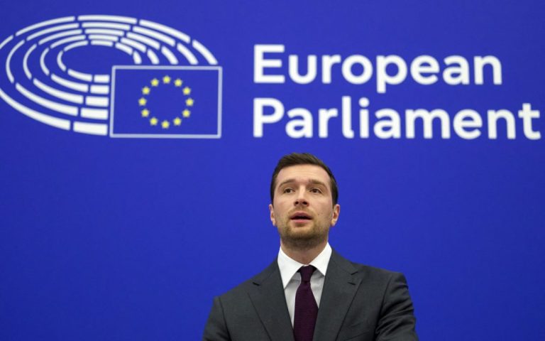 Bardella (far-right) confirms the filing of a motion of censure against von der Leyen in the European Parliament