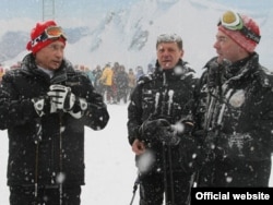 Dmitry Kozak, Longtime Putin Confidant Who Reportedly Opposed Ukraine War, Resigns