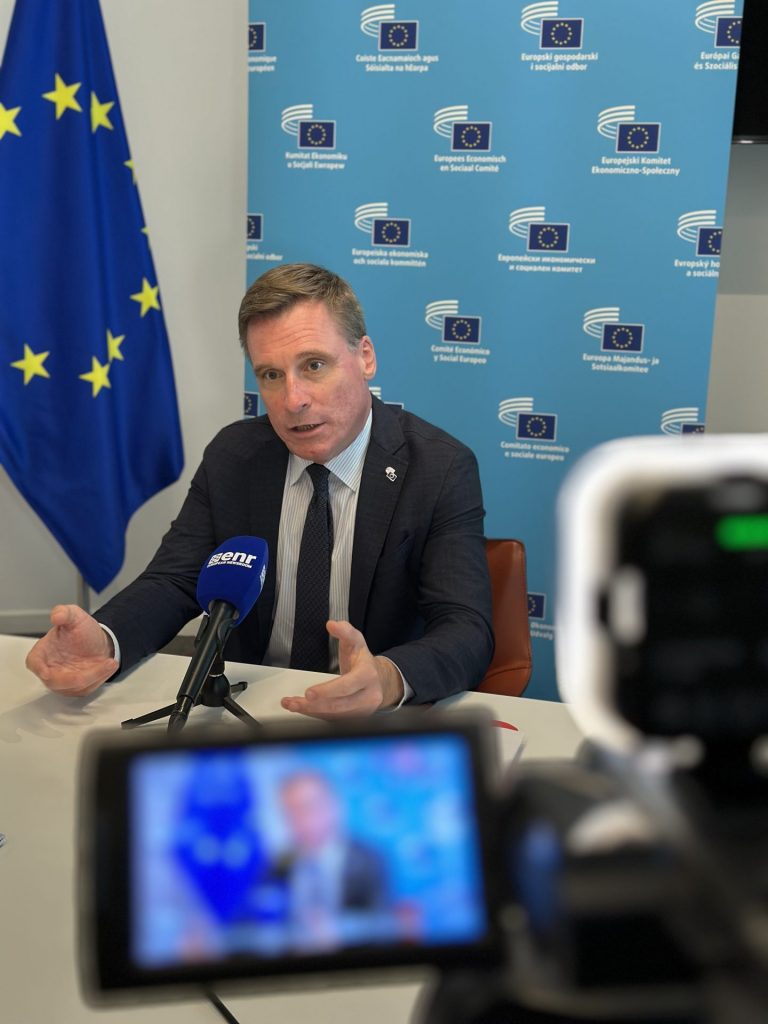 “Stand up for democracy, speak up for Europe”: Interview with outgoing EESC President Oliver Röpke