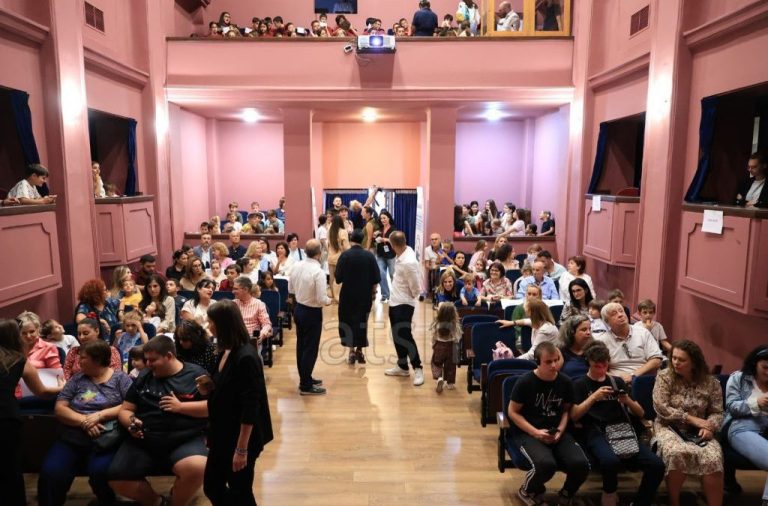 The show ‘The Anger of the Letters’ funded by the EU, also for children who cannot see in Tirana