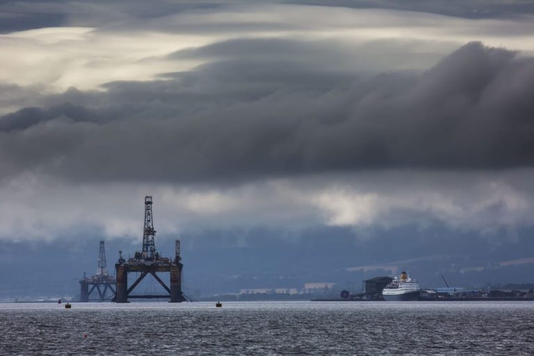 UK energy chief eyes an oil and gas loophole