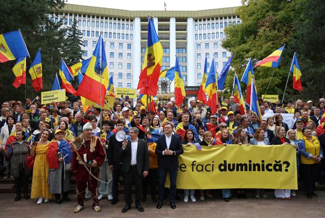 Moldova’s pro-EU party takes decisive lead in election fraught with Russian interference claims