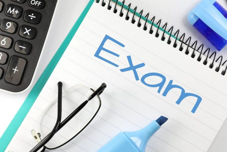 Father sacrifices sleep to help son ace his exams – WATCH
