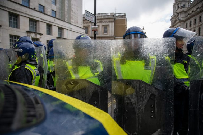 UK Conservatives plan US-style deportation force