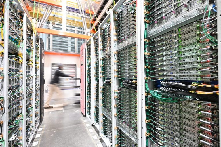 Multimilliarden AWS Cloud-Projekt in Brandenburg erhält eigenständige Governance