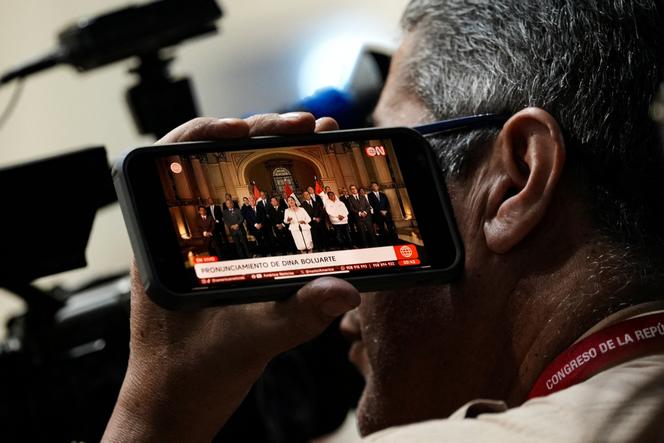 Peru lawmakers oust president accused of failing to stop crime