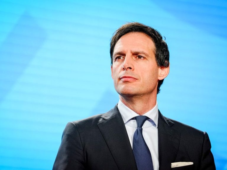 EU Commissioner calls e-cigarettes the tobacco industry’s revenge