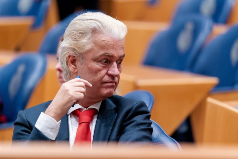Geert Wilders suspends campaign over security threat