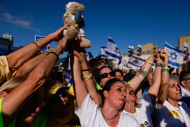 Israel confirms all living hostages released by Hamas